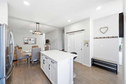 17 Precedence Glen, Cochrane, AB - Indoor Photo Showing Kitchen