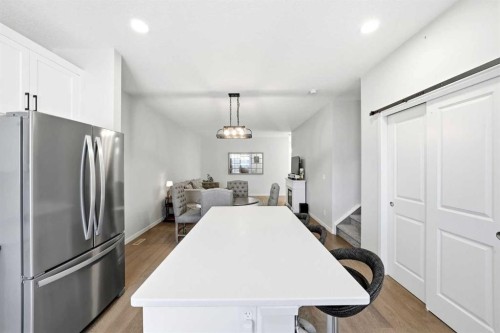 17 Precedence Glen, Cochrane, AB - Indoor