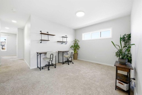 17 Precedence Glen, Cochrane, AB - Indoor