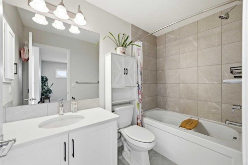 17 Precedence Glen, Cochrane, AB - Indoor Photo Showing Bathroom