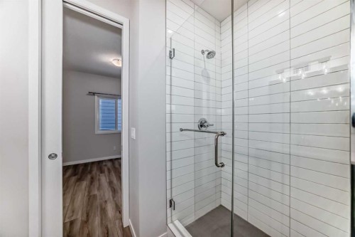 16 West Grove Link Sw, Calgary, AB - Indoor Photo Showing Bathroom