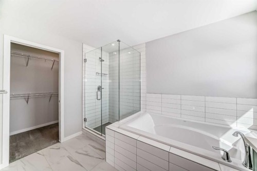 16 West Grove Link Sw, Calgary, AB - Indoor Photo Showing Bathroom