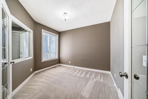 259 St Moritz Drive Sw, Calgary, AB - Indoor Photo Showing Other Room