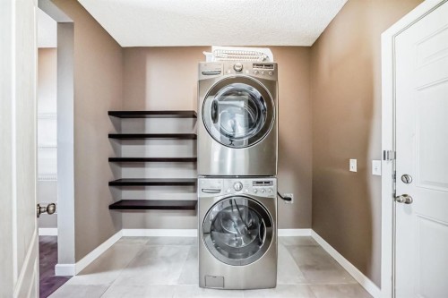 259 St Moritz Drive Sw, Calgary, AB - Indoor Photo Showing Laundry Room