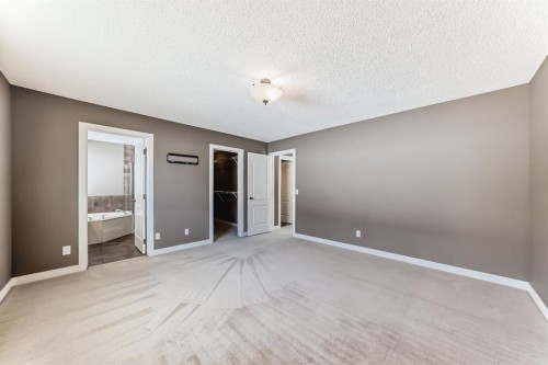 259 St Moritz Drive Sw, Calgary, AB - Indoor Photo Showing Other Room
