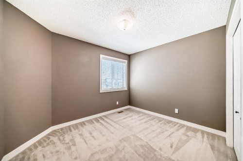 259 St Moritz Drive Sw, Calgary, AB - Indoor Photo Showing Other Room