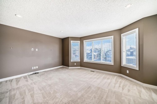 259 St Moritz Drive Sw, Calgary, AB - Indoor Photo Showing Other Room