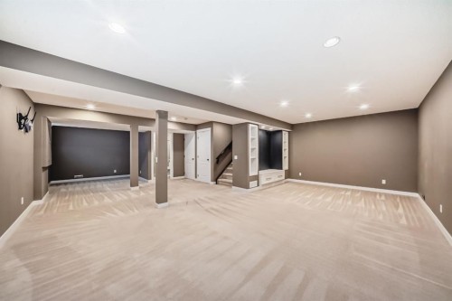 259 St Moritz Drive Sw, Calgary, AB - Indoor Photo Showing Other Room