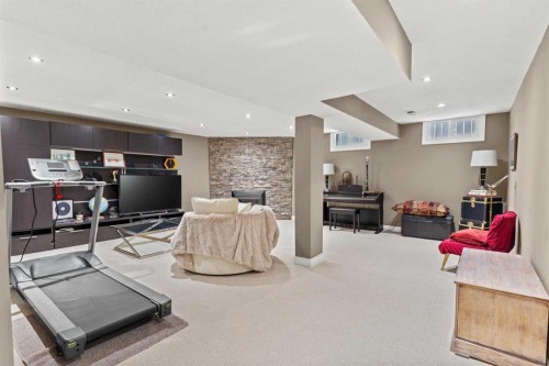 10311 Wapiti Drive Se, Calgary, AB - Indoor