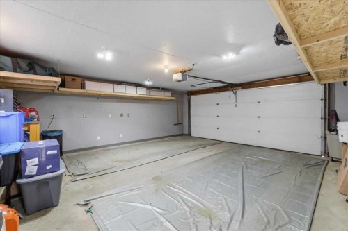 10311 Wapiti Drive Se, Calgary, AB - Indoor Photo Showing Garage