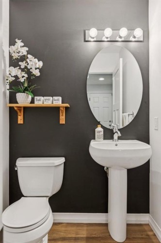 54 Auburn Glen Place Se, Calgary, AB - Indoor Photo Showing Bathroom