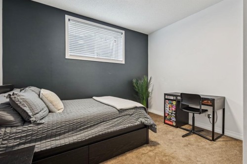 54 Auburn Glen Place Se, Calgary, AB - Indoor Photo Showing Bedroom