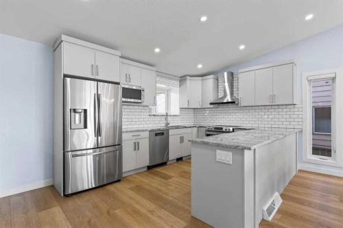 55 Whitehaven Crescent Ne, Calgary, AB - Indoor Photo Showing Kitchen With Upgraded Kitchen