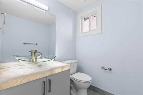 55 Whitehaven Crescent Ne, Calgary, AB - Indoor Photo Showing Bathroom