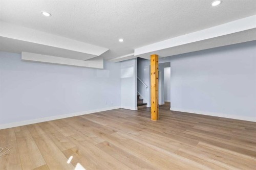 55 Whitehaven Crescent Ne, Calgary, AB - Indoor Photo Showing Other Room