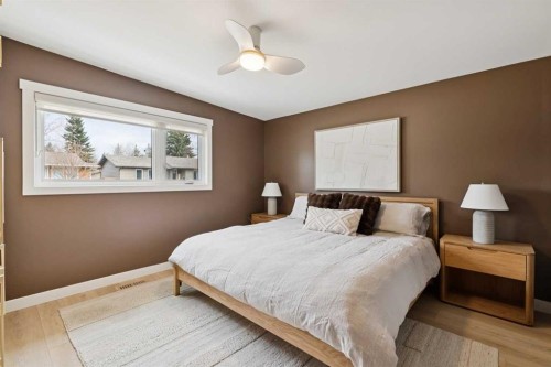419 Parkview Crescent Se, Calgary, AB - Indoor Photo Showing Bedroom