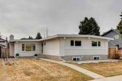 419 Parkview Crescent SE Calgary, AB T2J 4N8