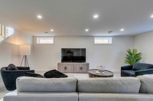 419 Parkview Crescent Se, Calgary, AB - Indoor Photo Showing Basement