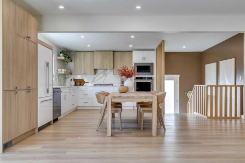 419 Parkview Crescent Se, Calgary, AB - Indoor