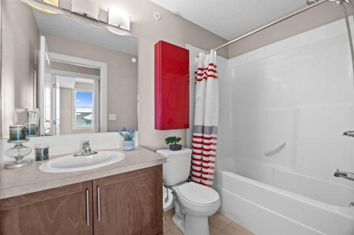 407-2300 Evanston Square Nw, Calgary, AB - Indoor Photo Showing Bathroom