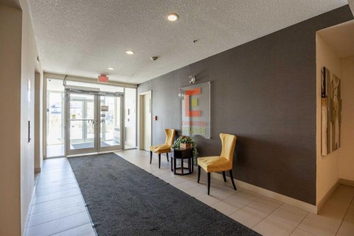 407-2300 Evanston Square Nw, Calgary, AB - Indoor Photo Showing Other Room