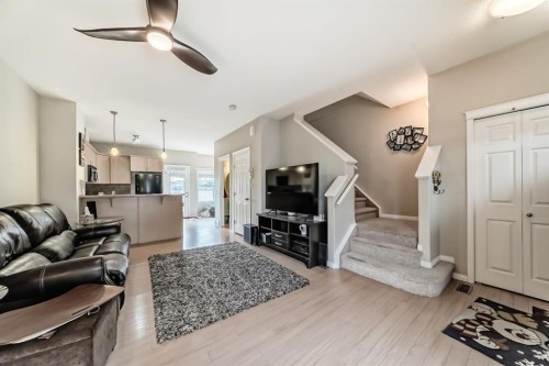 111 Ranch Ridge Meadow, Strathmore, AB - Indoor Photo Showing Living Room