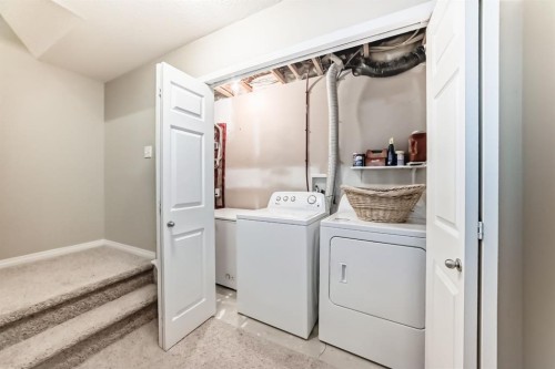 111 Ranch Ridge Meadow, Strathmore, AB - Indoor Photo Showing Laundry Room