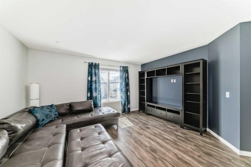 65 Morningside Circle Sw, Airdrie, AB - Indoor Photo Showing Living Room
