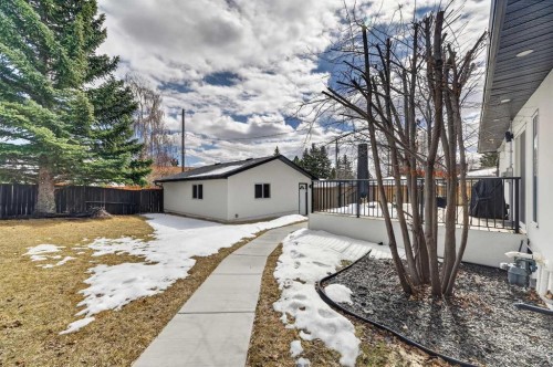 268 Silver Brook Way Nw, Calgary, AB - Outdoor