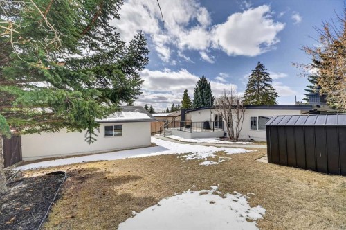 268 Silver Brook Way Nw, Calgary, AB - Outdoor