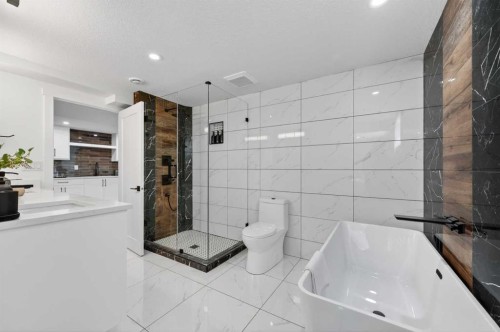 268 Silver Brook Way Nw, Calgary, AB - Indoor Photo Showing Bathroom
