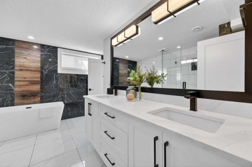 268 Silver Brook Way Nw, Calgary, AB - Indoor Photo Showing Bathroom
