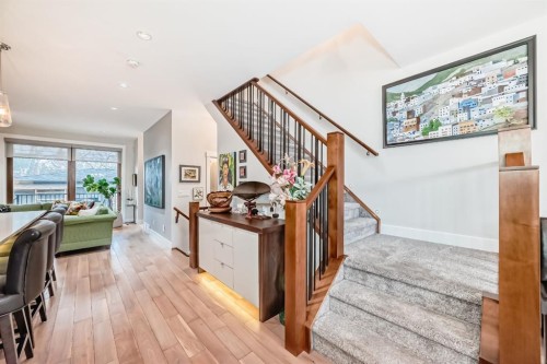 3705 2 Avenue Sw, Calgary, AB - Indoor Photo Showing Other Room