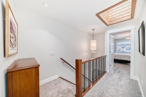 3705 2 Avenue Sw, Calgary, AB - Indoor Photo Showing Other Room