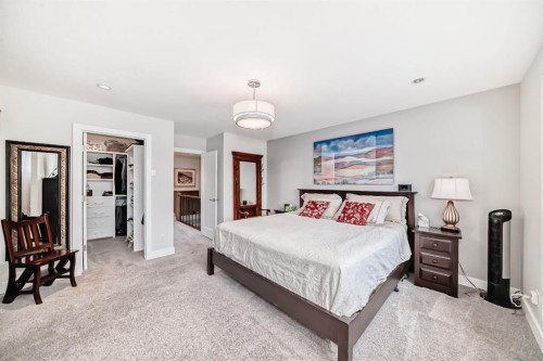 3705 2 Avenue Sw, Calgary, AB - Indoor Photo Showing Bedroom