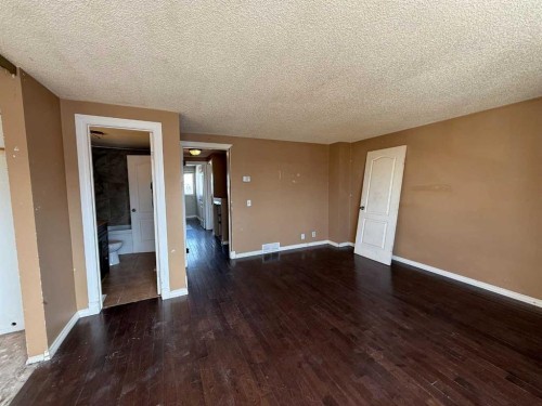 93-1555 Falconridge Drive, Calgary, AB - Indoor Photo Showing Other Room