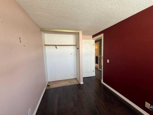 93-1555 Falconridge Drive, Calgary, AB - Indoor Photo Showing Other Room