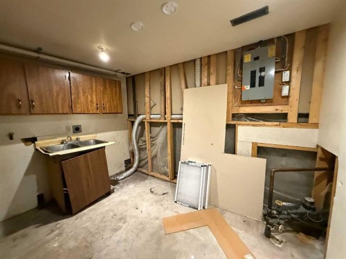 93-1555 Falconridge Drive, Calgary, AB - Indoor Photo Showing Other Room