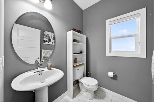 72 Redstone Drive Ne, Calgary, AB - Indoor Photo Showing Bathroom