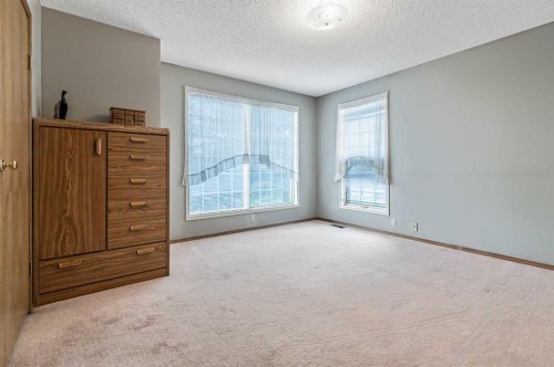124 Catalina Place Ne, Calgary, AB - Indoor Photo Showing Other Room