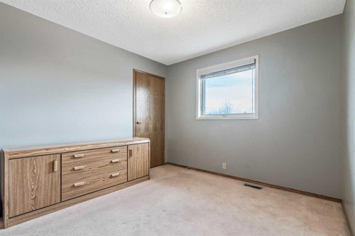 124 Catalina Place Ne, Calgary, AB - Indoor