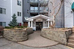 119-10 Sierra Morena Mews SW Calgary, AB T3H 3K5