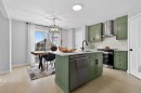 10 Somerglen Crescent Sw, Calgary, AB  - Indoor Photo Showing Kitchen With Upgraded Kitchen 