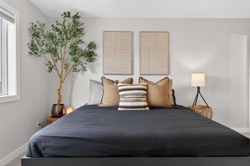 10 Somerglen Crescent Sw, Calgary, AB - Indoor Photo Showing Bedroom