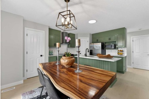 10 Somerglen Crescent Sw, Calgary, AB - Indoor