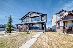 9 Panton View NW Calgary, AB T3K 0W2