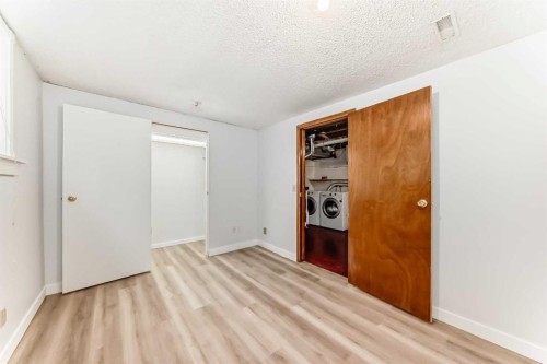 307 Huntridge Road Ne, Calgary, AB - Indoor Photo Showing Other Room