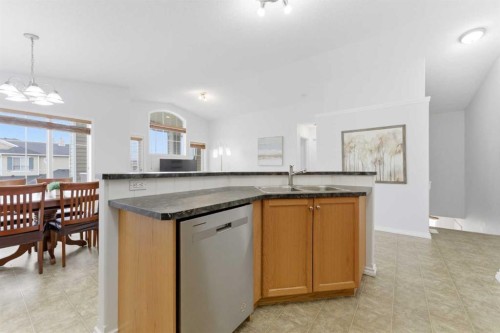 40 Royal Birch Mount Nw, Calgary, AB - Indoor