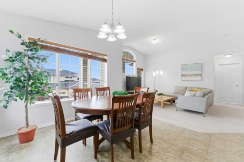 40 Royal Birch Mount Nw, Calgary, AB - Indoor Photo Showing Dining Room