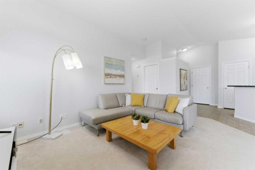 40 Royal Birch Mount Nw, Calgary, AB - Indoor Photo Showing Living Room